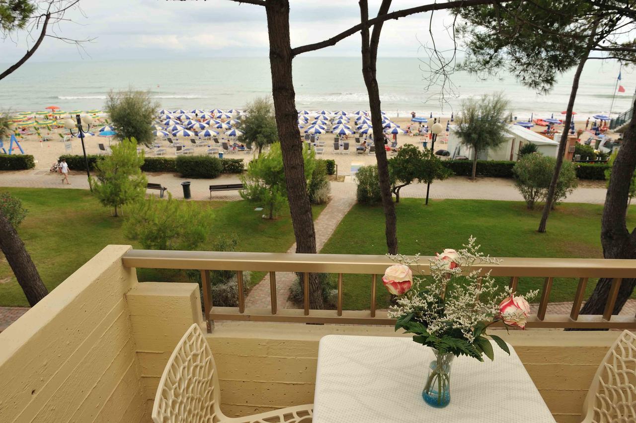 Hotel Abruzzo Pineto Luaran gambar