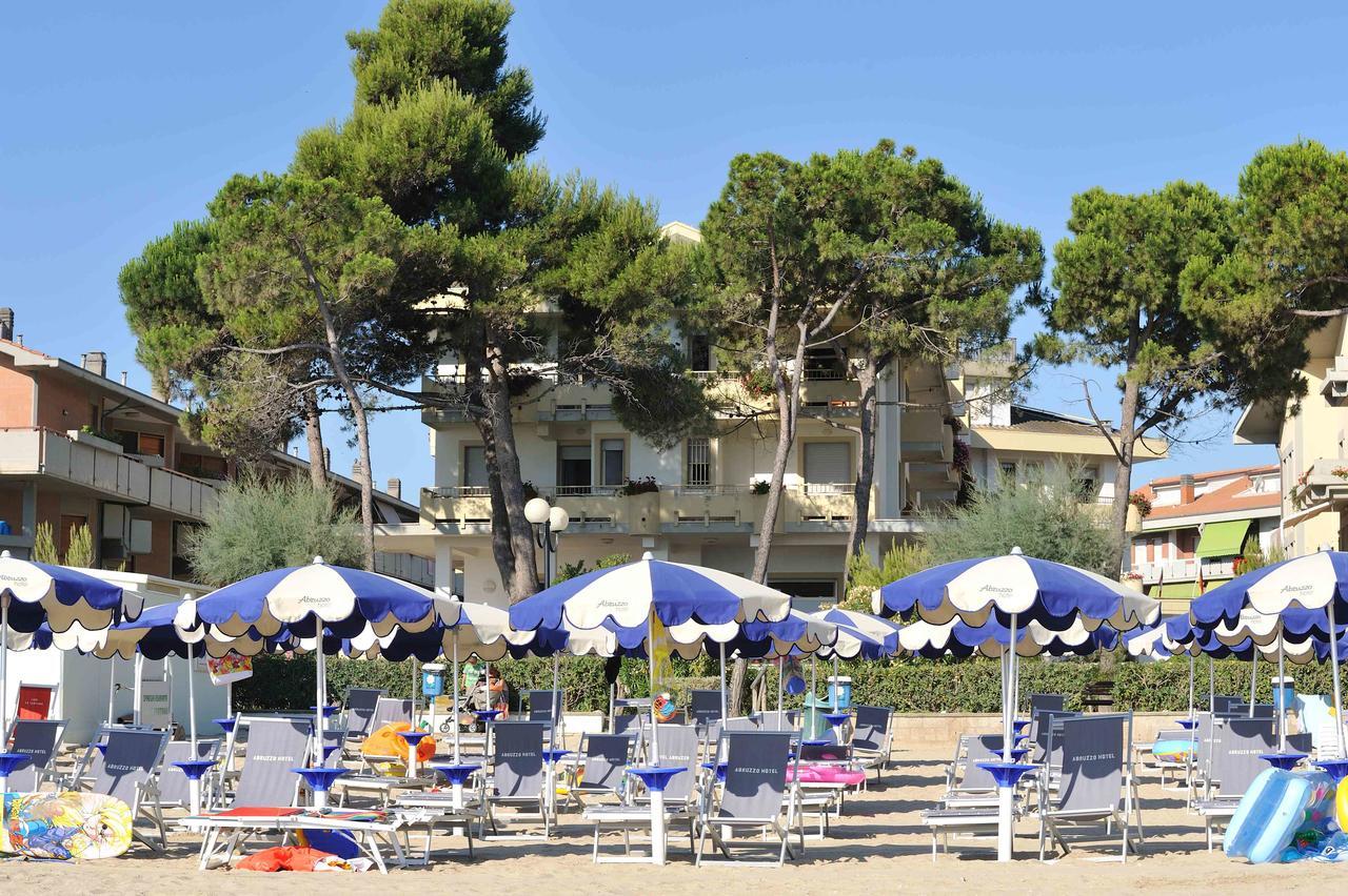 Hotel Abruzzo Pineto Luaran gambar