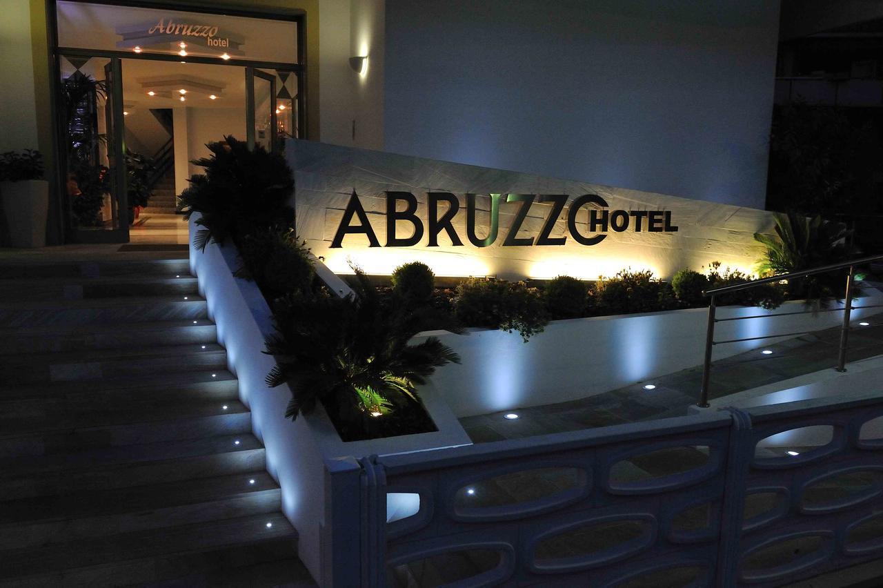 Hotel Abruzzo Pineto Luaran gambar