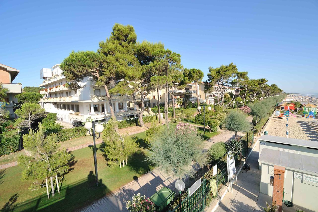 Hotel Abruzzo Pineto Luaran gambar