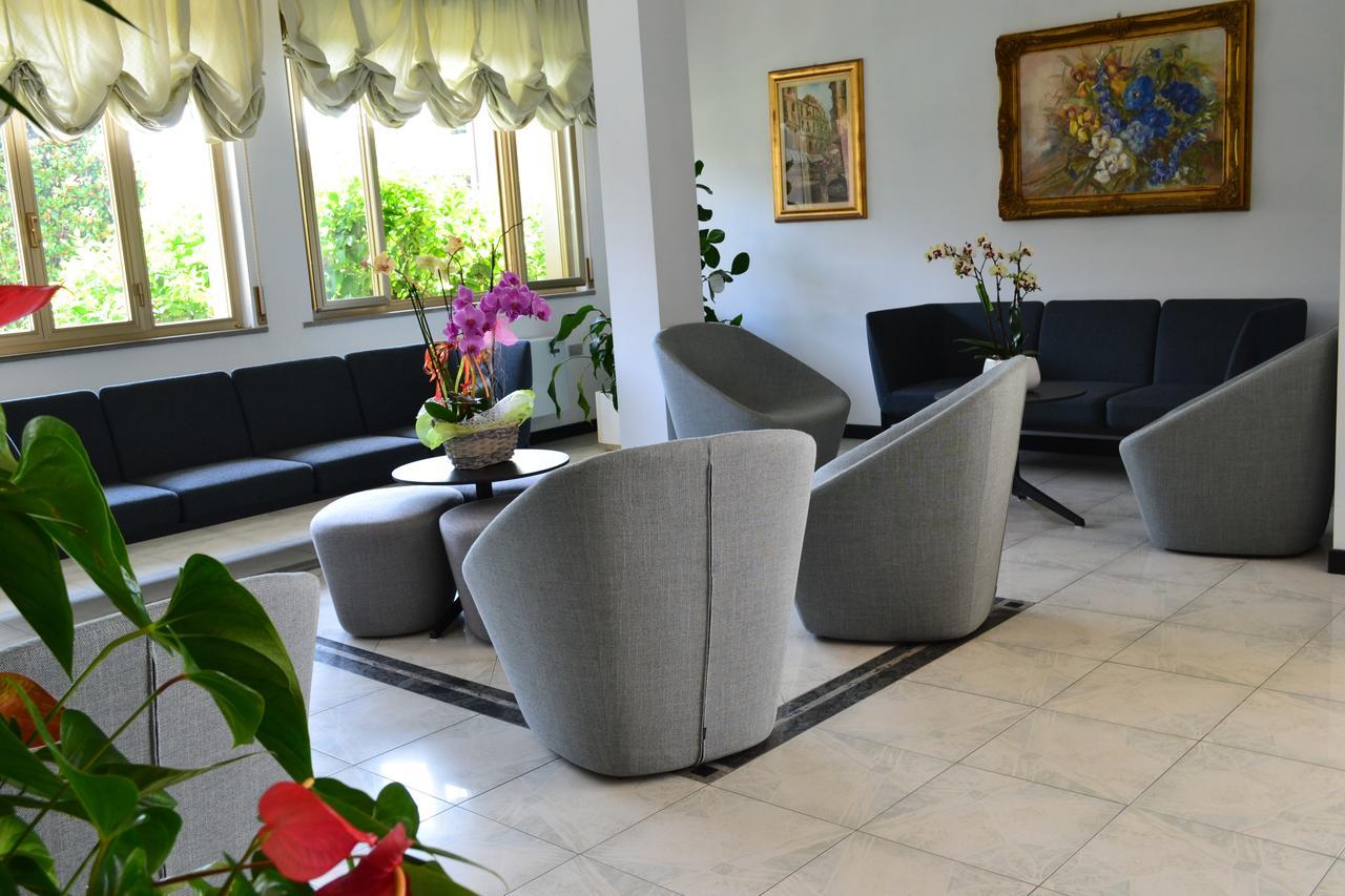 Hotel Abruzzo Pineto Luaran gambar