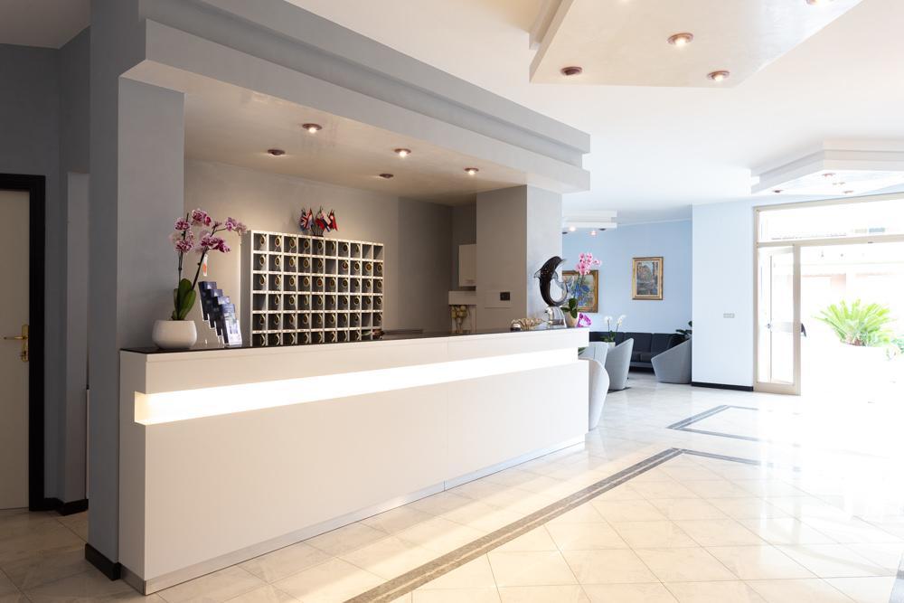 Hotel Abruzzo Pineto Luaran gambar