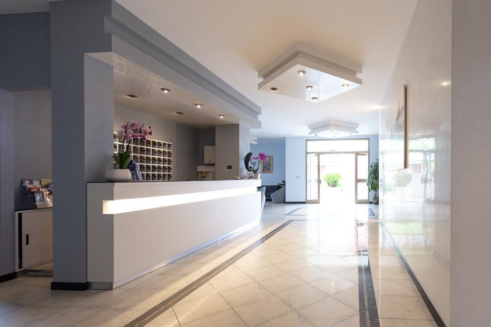 Hotel Abruzzo Pineto Luaran gambar