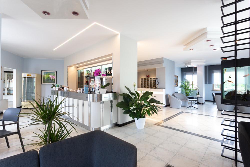 Hotel Abruzzo Pineto Luaran gambar