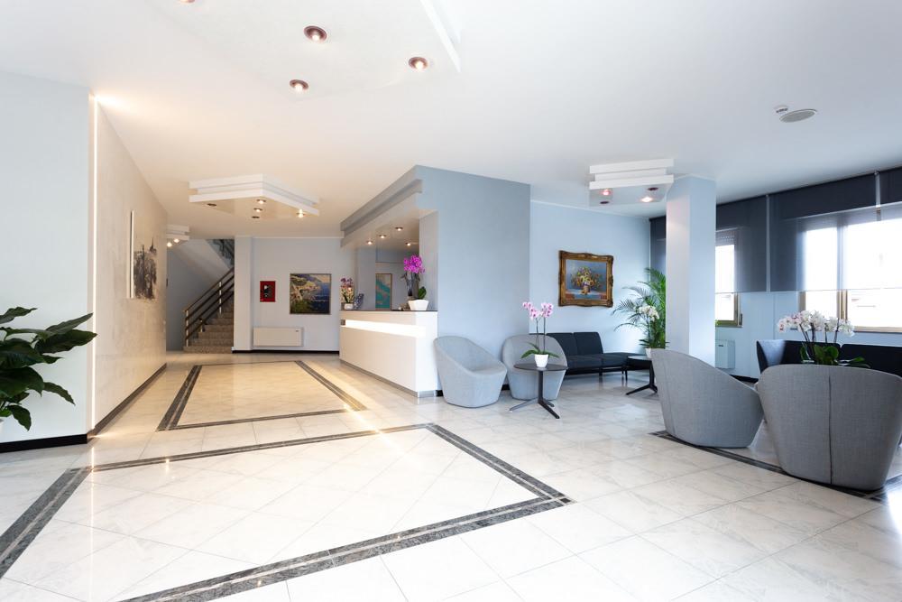 Hotel Abruzzo Pineto Luaran gambar